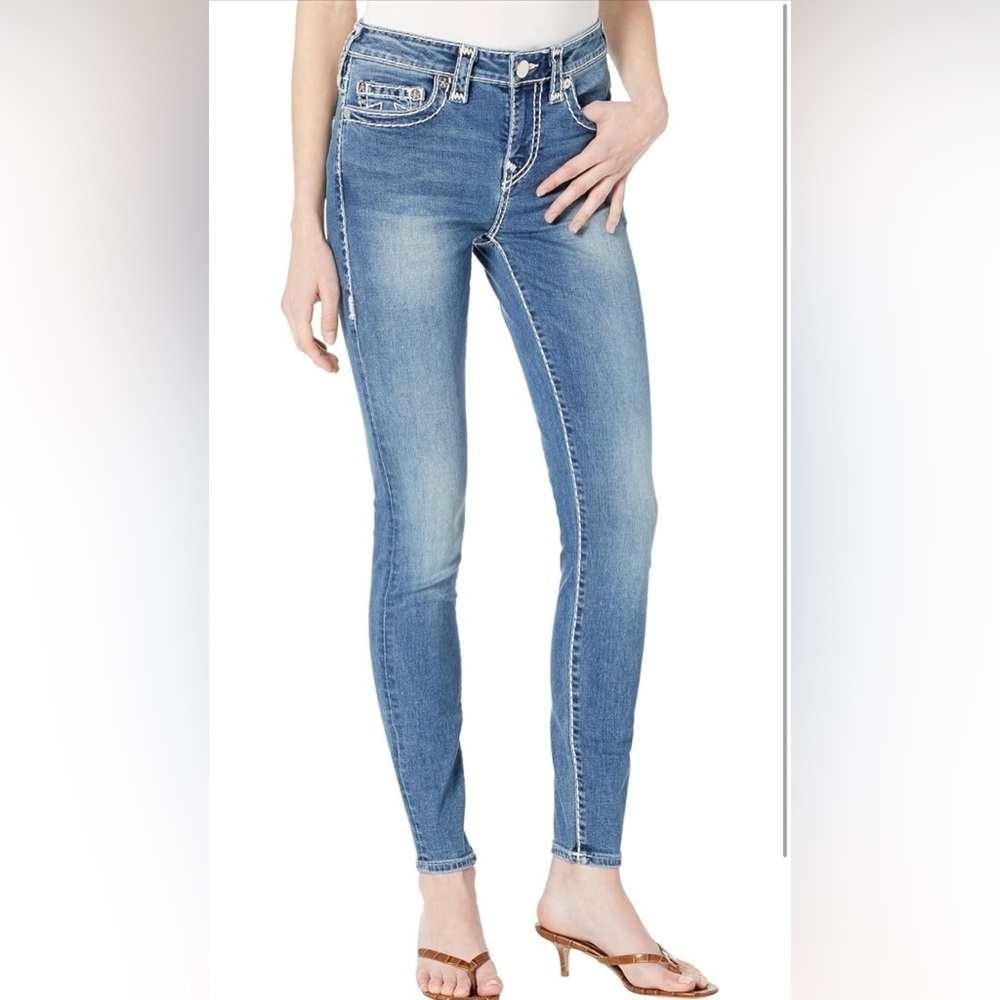 True Religion Halle Mid Rise Super Skinny Super T in a Medium Wash Jeans size 25
